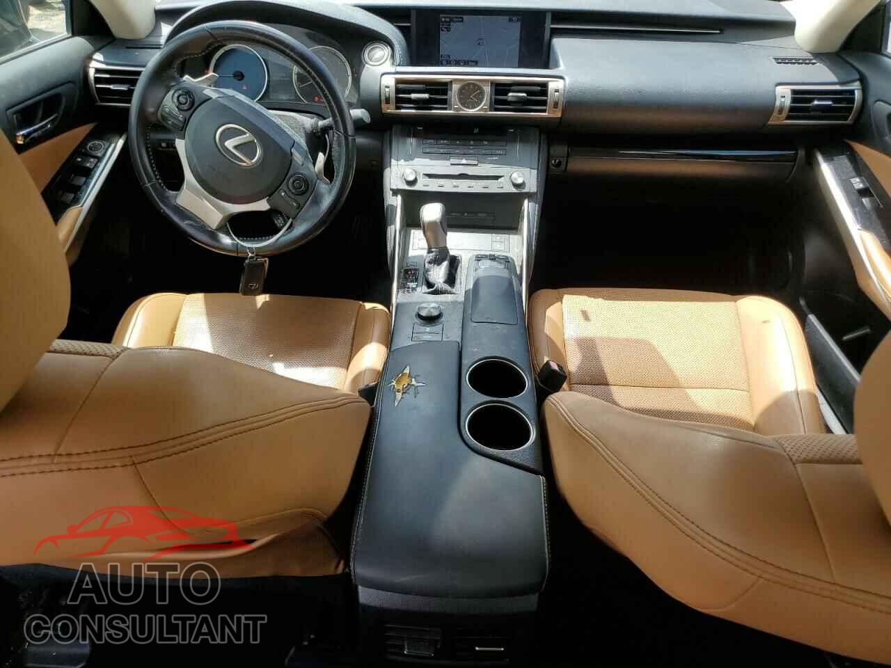 LEXUS IS 2015 - JTHCF1D22F5023867