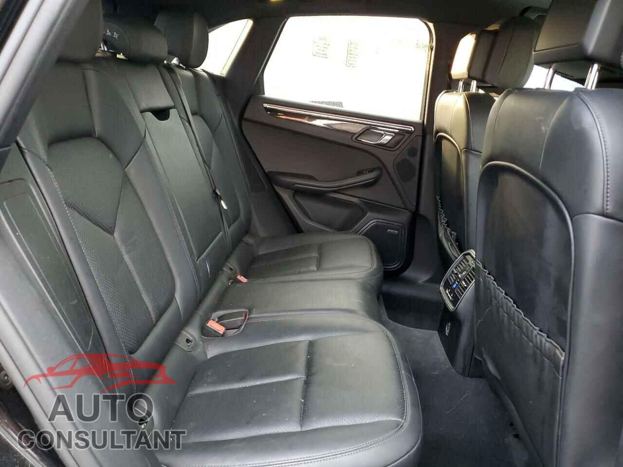 PORSCHE MACAN 2017 - WP1AA2A55HLB01700