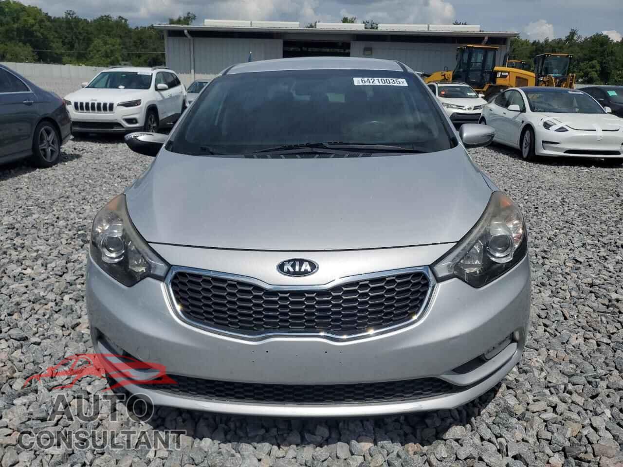 KIA FORTE 2015 - KNAFX5A85F5325856