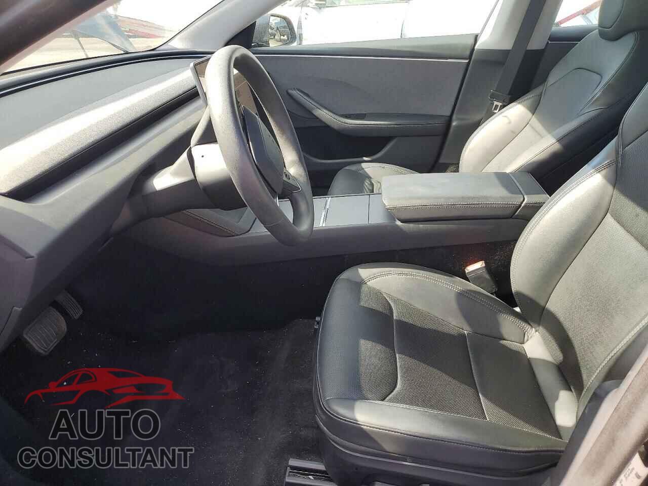 TESLA MODEL 3 2024 - 5YJ3E1EAXRF747755