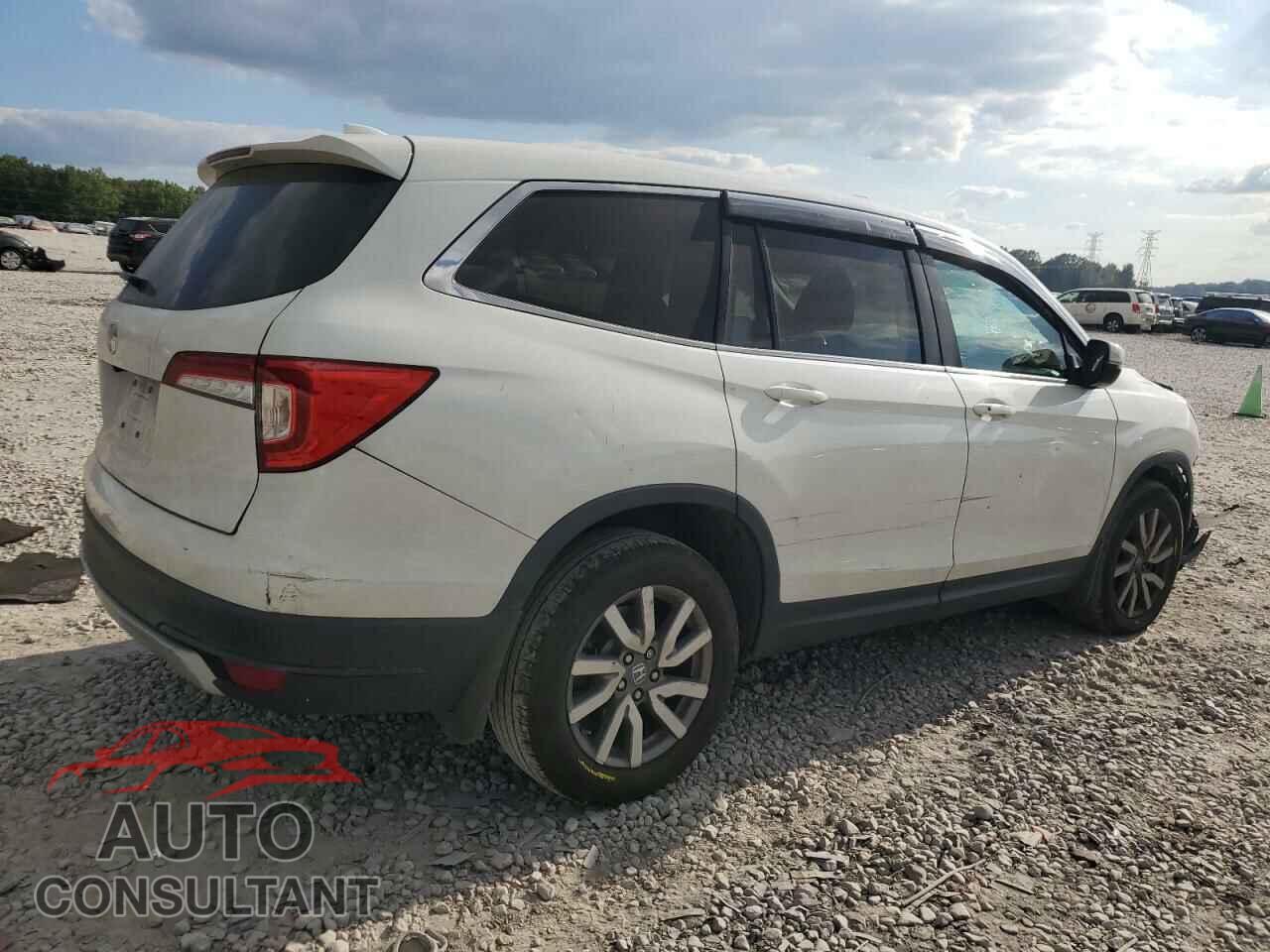 HONDA PILOT 2019 - 5FNYF5H43KB009656