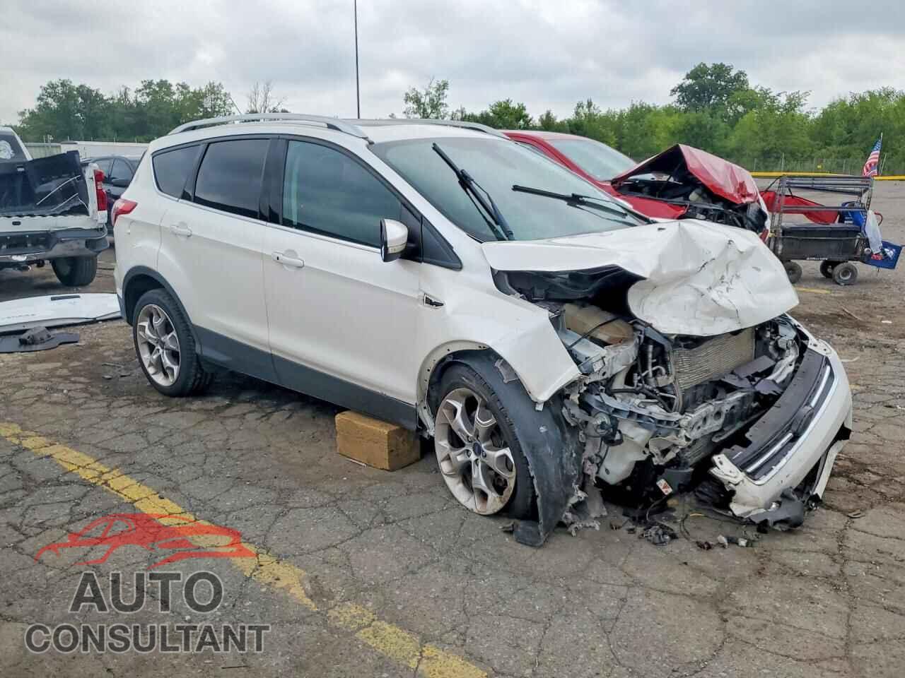 FORD ESCAPE 2015 - 1FMCU9J96FUA41054