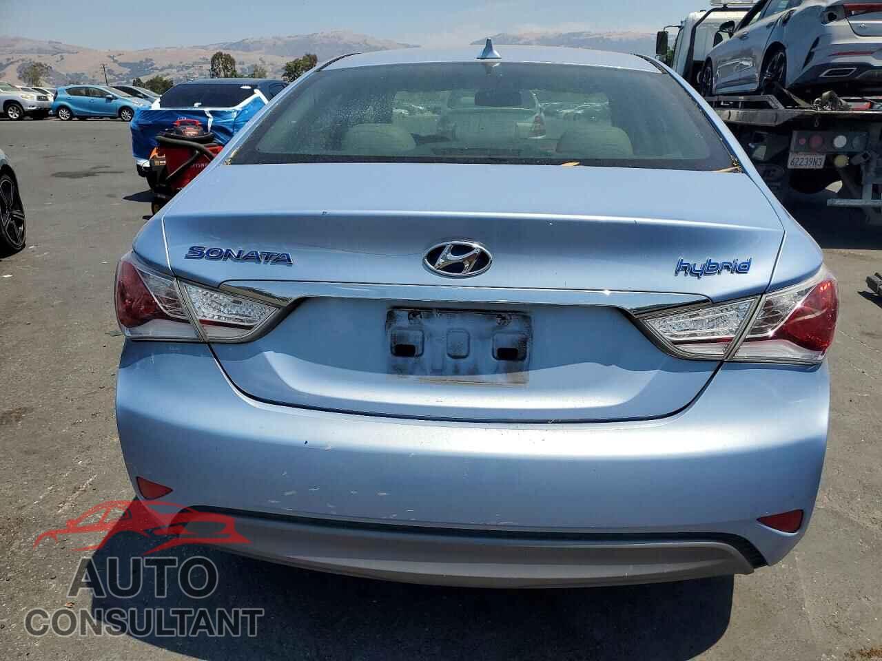 HYUNDAI SONATA 2012 - KMHEC4A47CA034727