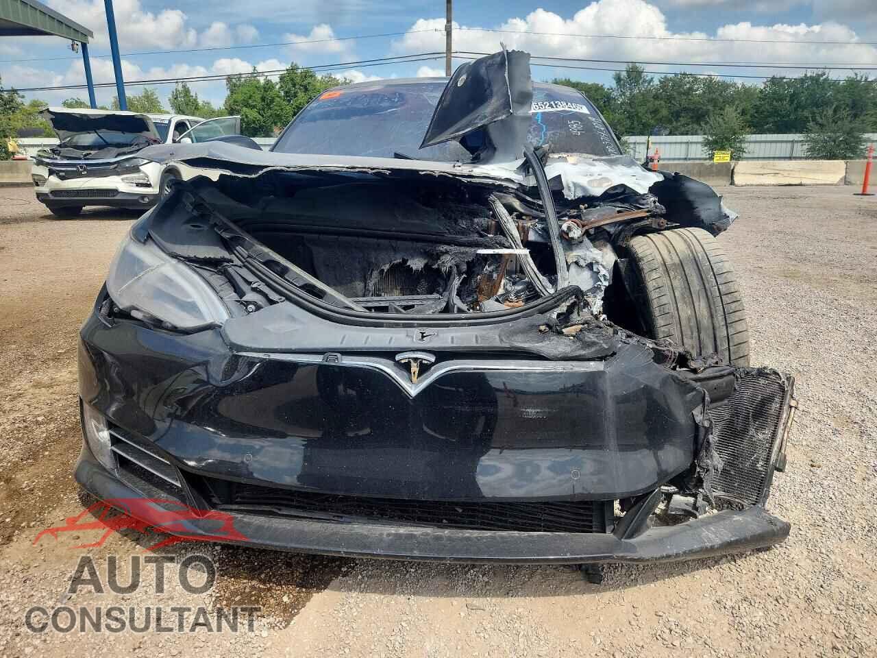 TESLA MODEL S 2017 - 5YJSA1E49HF224985