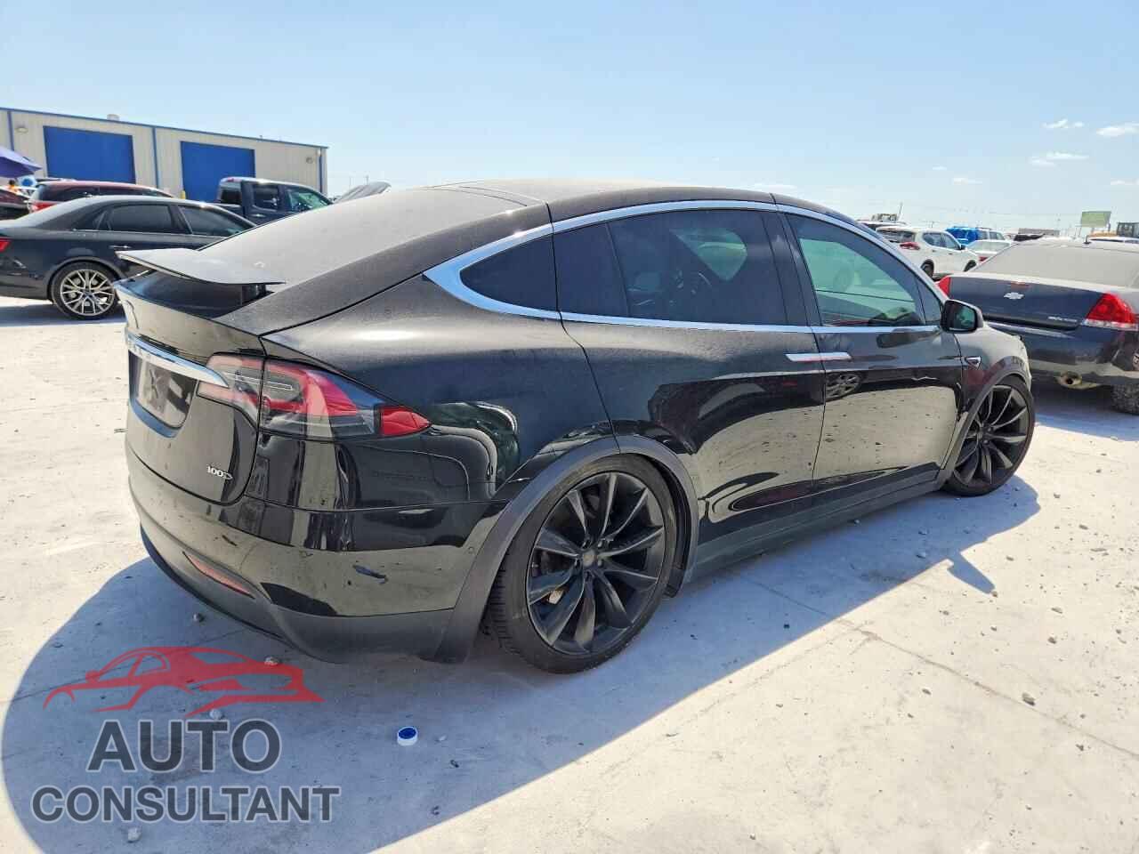 TESLA MODEL X 2017 - 5YJXCBE26HF043783