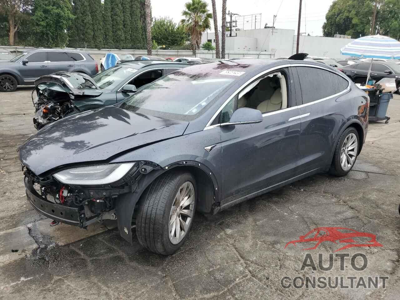 TESLA MODEL X 2018 - 5YJXCBE29JF141437
