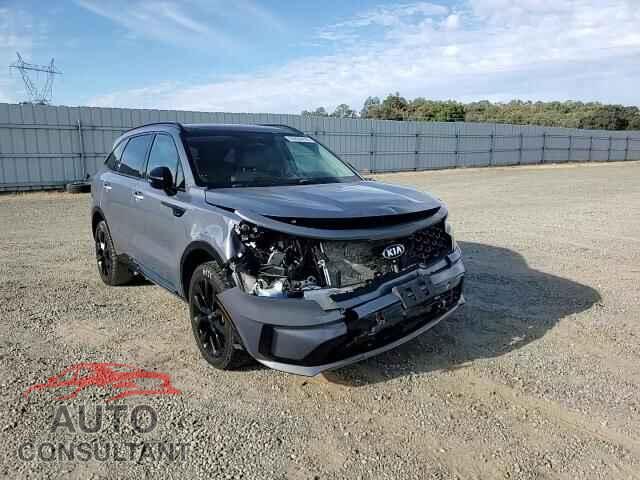KIA SORENTO 2021 - 5XYRKDLF0MG039552