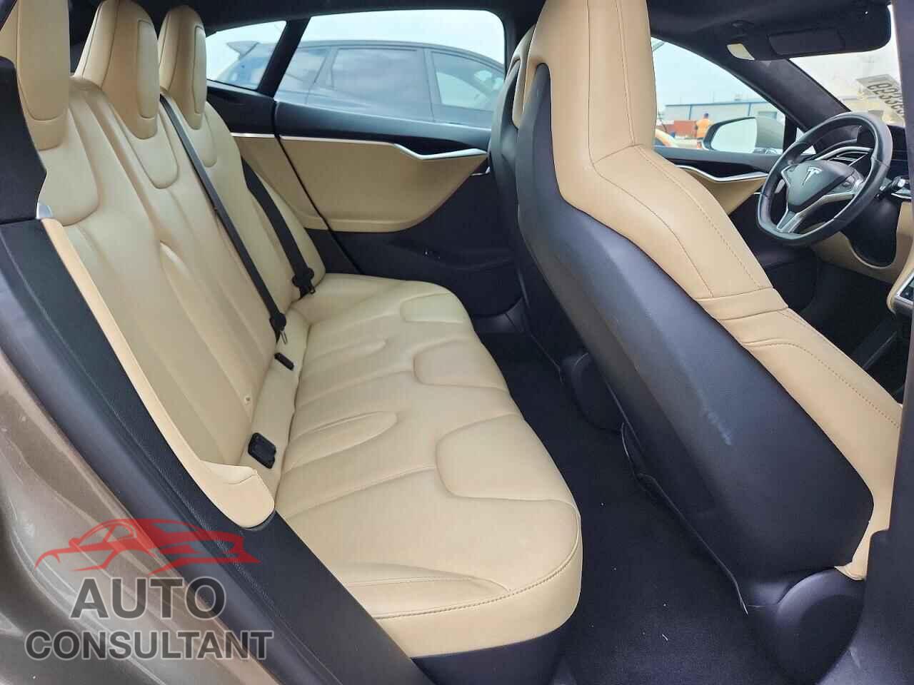TESLA MODEL S 2015 - 5YJSA1E21FF111916
