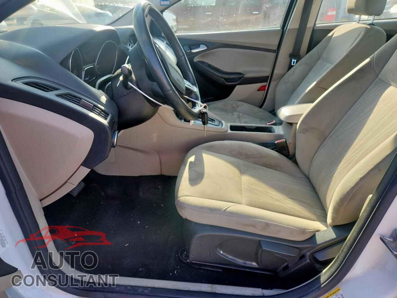 FORD FOCUS 2017 - 1FADP3F28HL306810