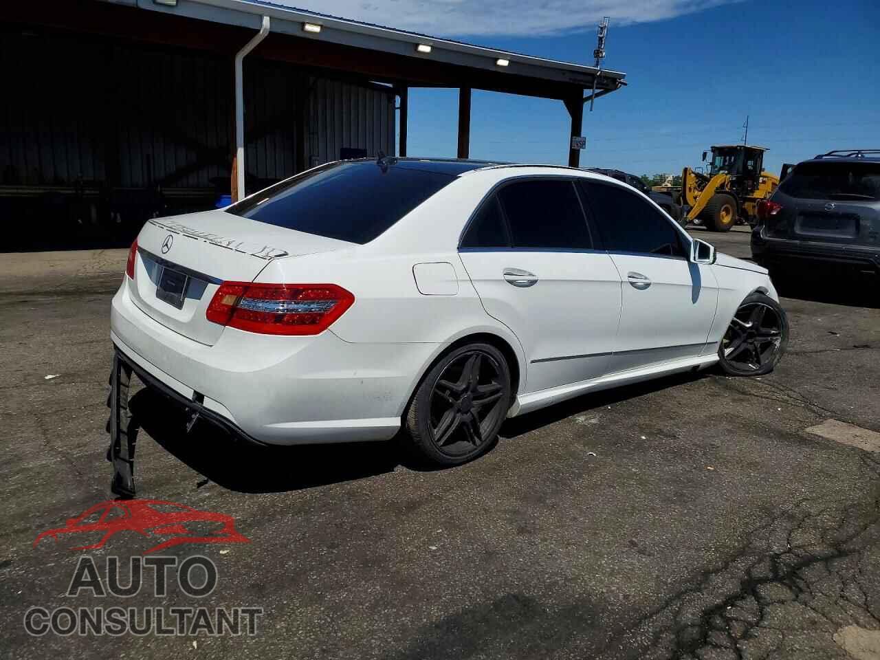 MERCEDES-BENZ E-CLASS 2013 - WDDHF5KB2DA691146