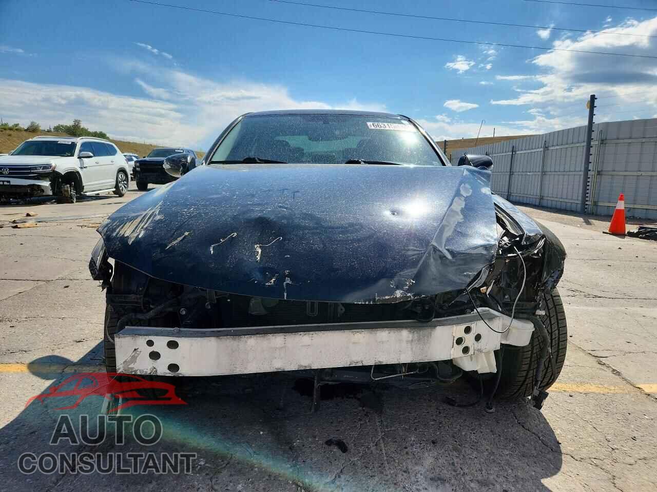 LEXUS IS 2012 - JTHCF5C20C5060520