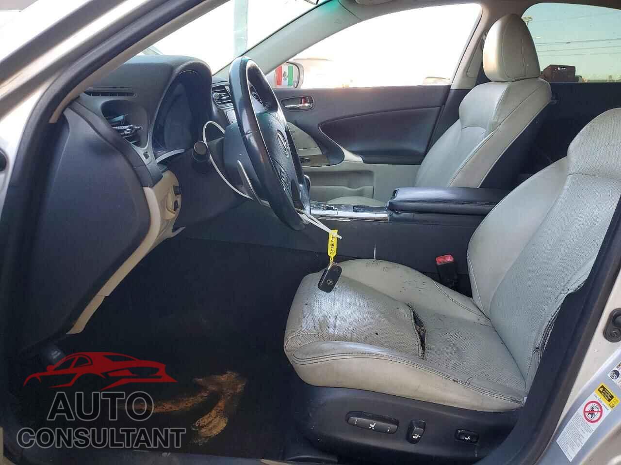 LEXUS IS 2010 - JTHBF5C28A5117460
