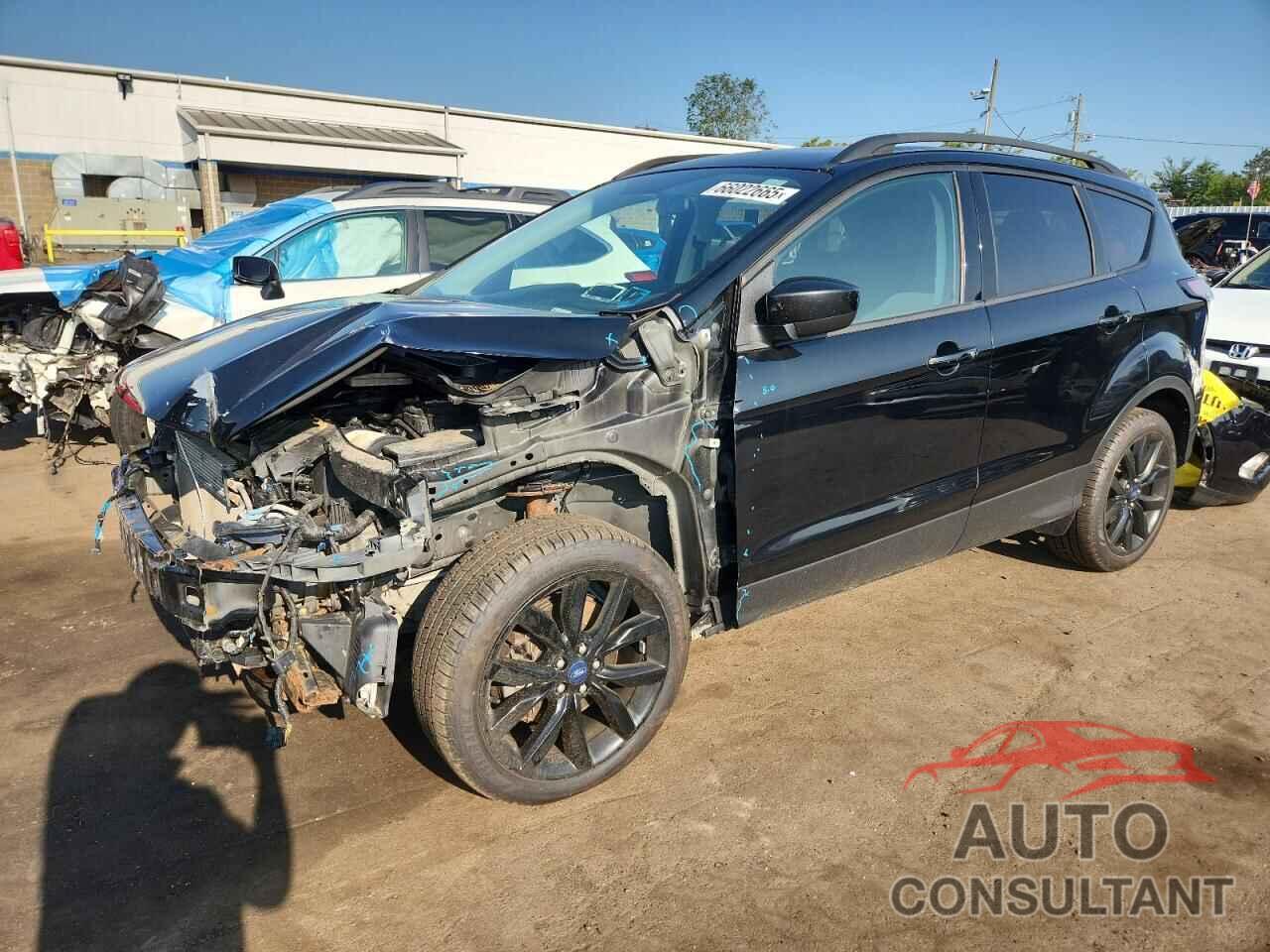 FORD ESCAPE 2018 - 1FMCU9GD0JUC84377