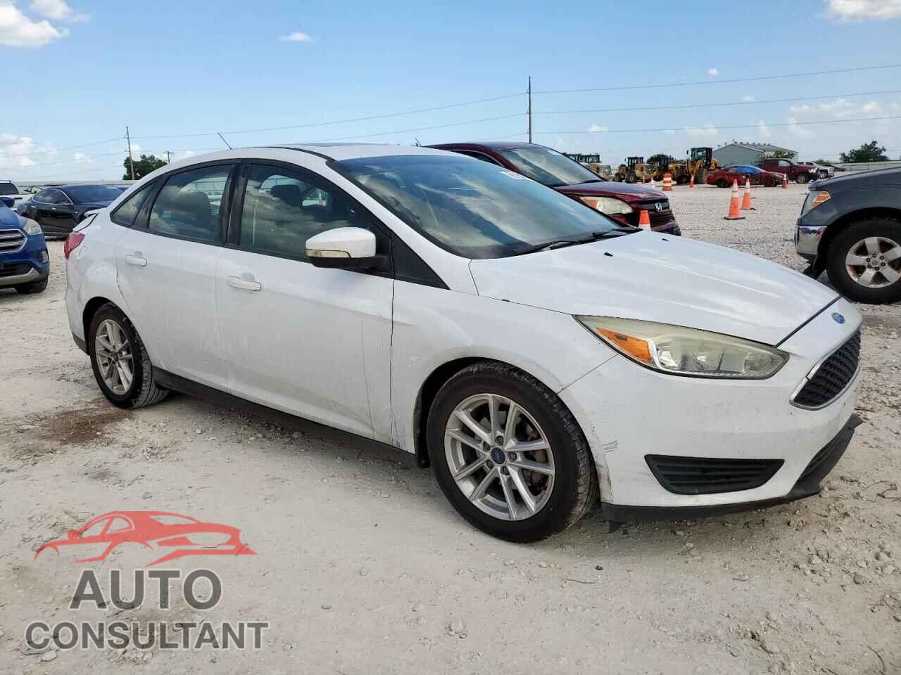 FORD FOCUS 2015 - 1FADP3F22FL249873