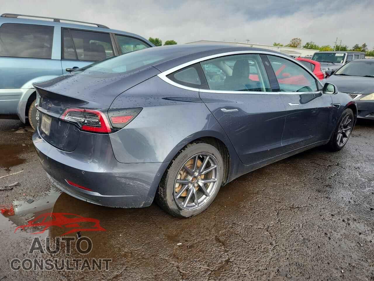 TESLA MODEL 3 2018 - 5YJ3E1EBXJF114038