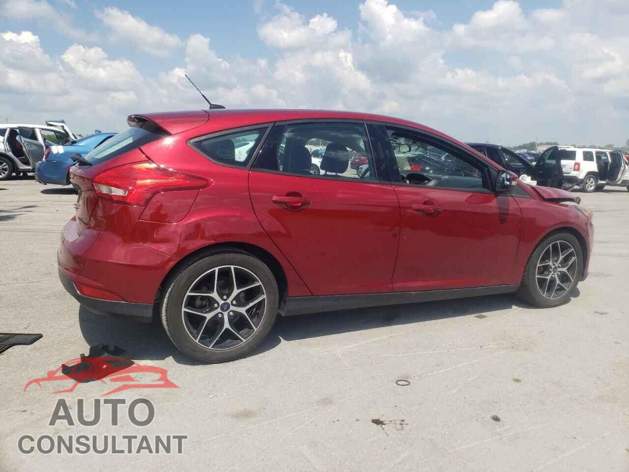 FORD FOCUS 2017 - 1FADP3M24HL208196