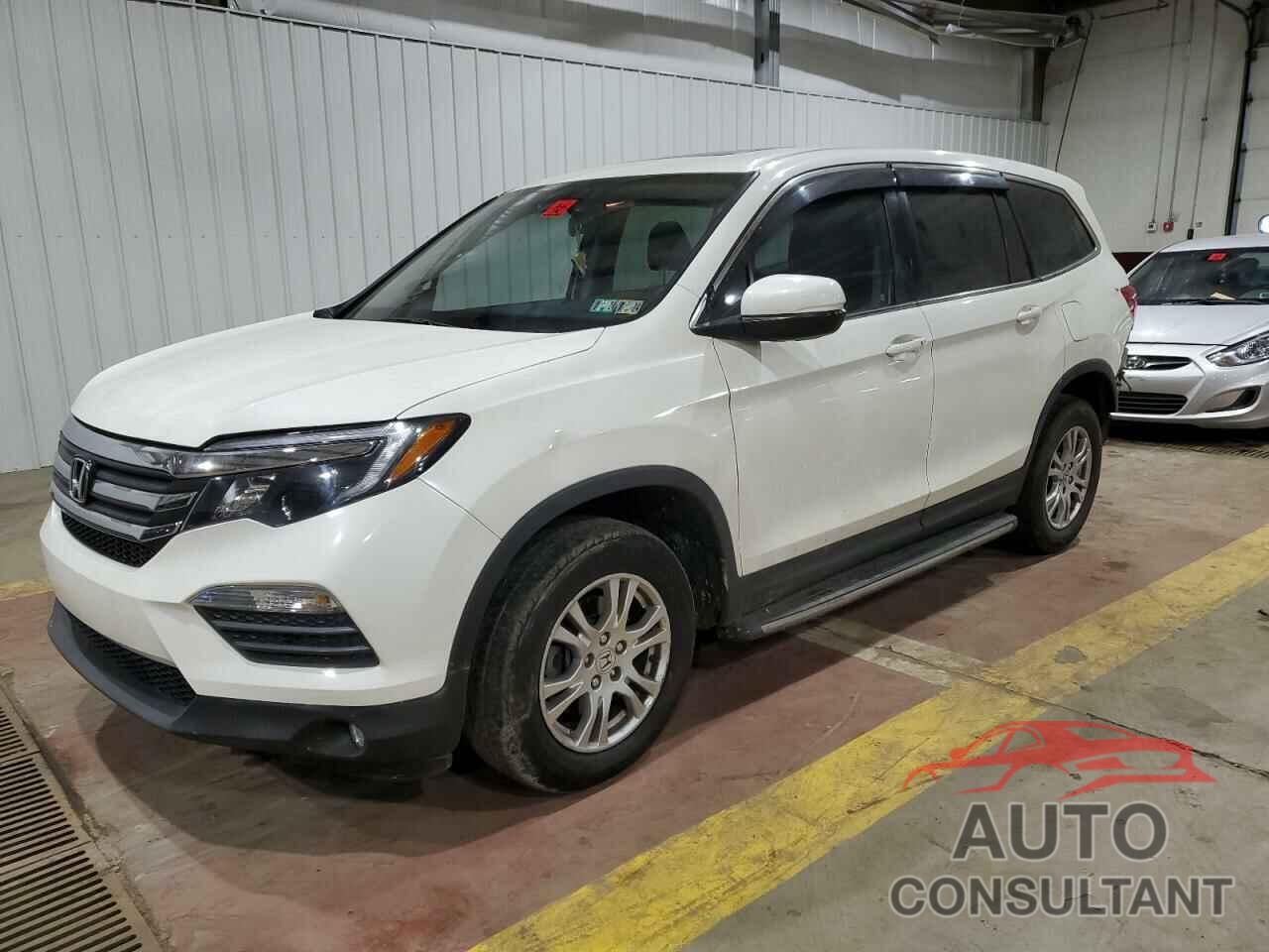 HONDA PILOT 2018 - 5FNYF6H77JB005561