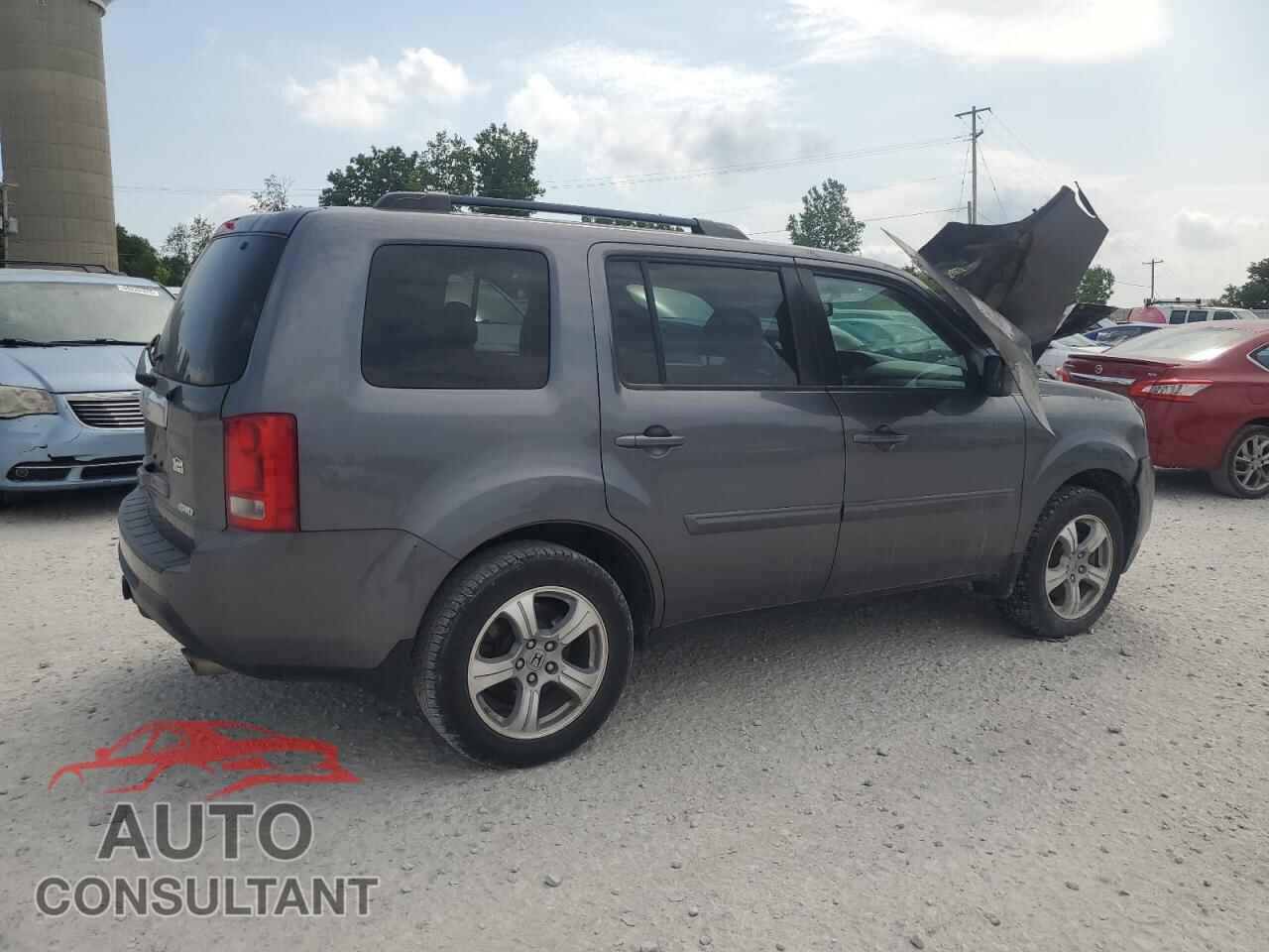 HONDA PILOT 2015 - 5FNYF4H55FB001079