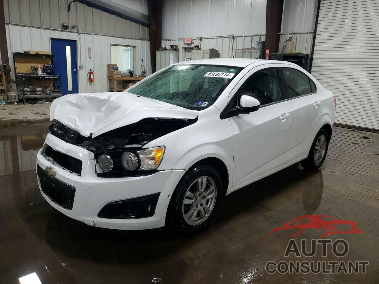 CHEVROLET SONIC 2014 - 1G1JC5SH0E4174901