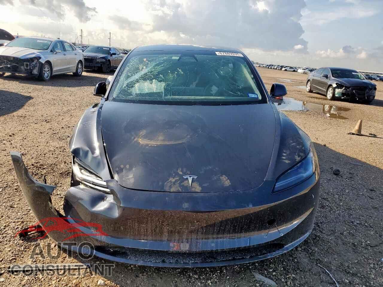 TESLA MODEL 3 2024 - 5YJ3E1EA4RF725802