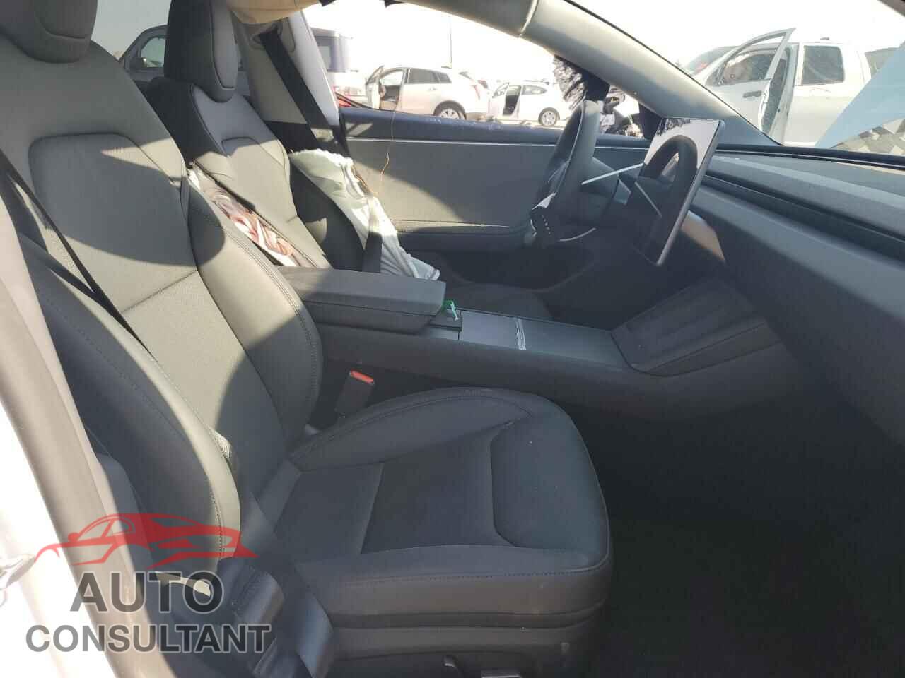 TESLA MODEL 3 2025 - 5YJ3E1EA2SF018008