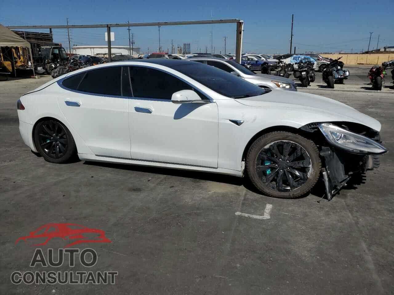 TESLA MODEL S 2018 - 5YJSA1E23JF281008