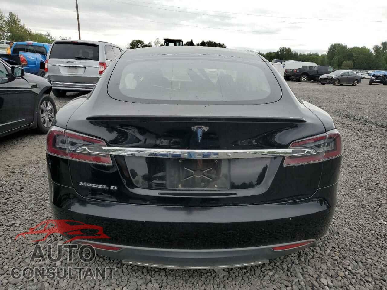 TESLA MODEL S 2013 - 5YJSA1DPXDFP05138