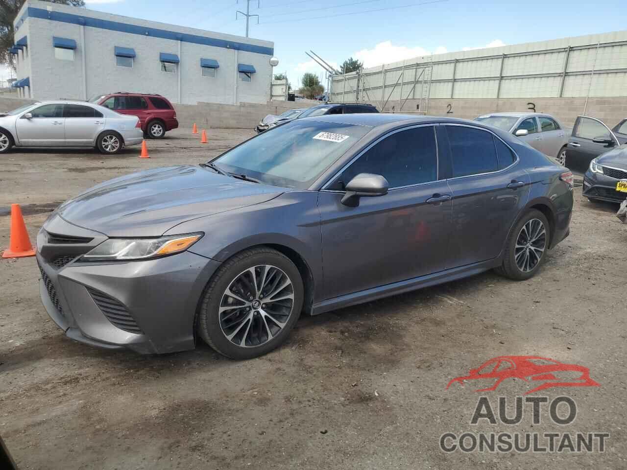 TOYOTA CAMRY 2018 - 4T1B11HK6JU006084