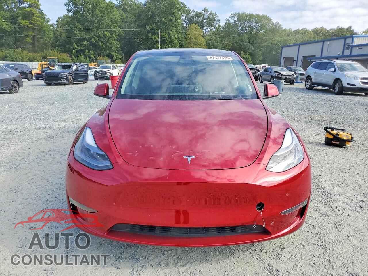 TESLA MODEL Y 2024 - 7SAYGDEE9RF200791