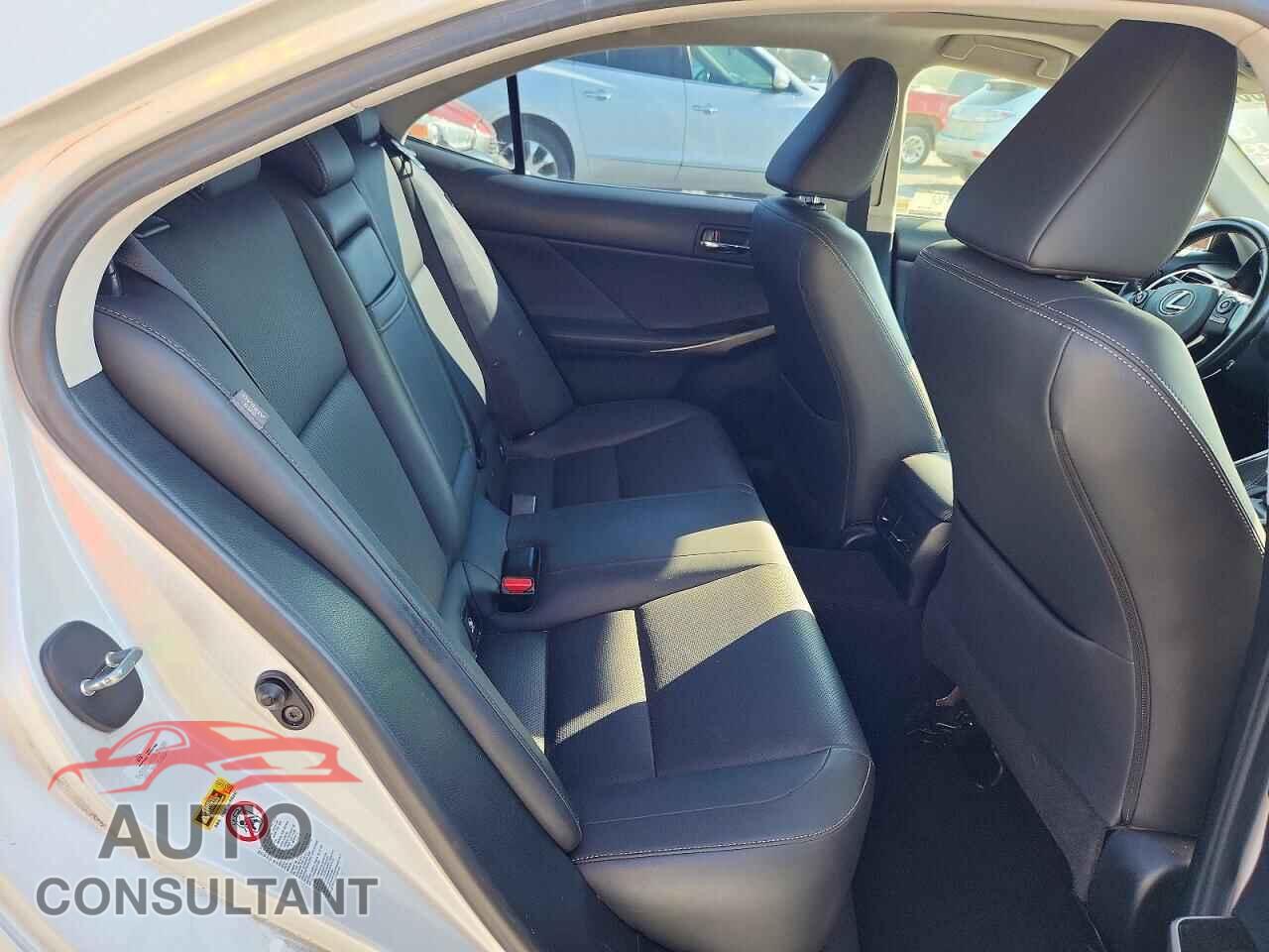 LEXUS IS 2016 - JTHBA1D20G5029128