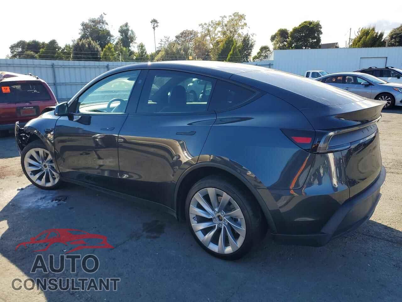 TESLA MODEL Y 2026 - 7SAYGDEE1TF348361