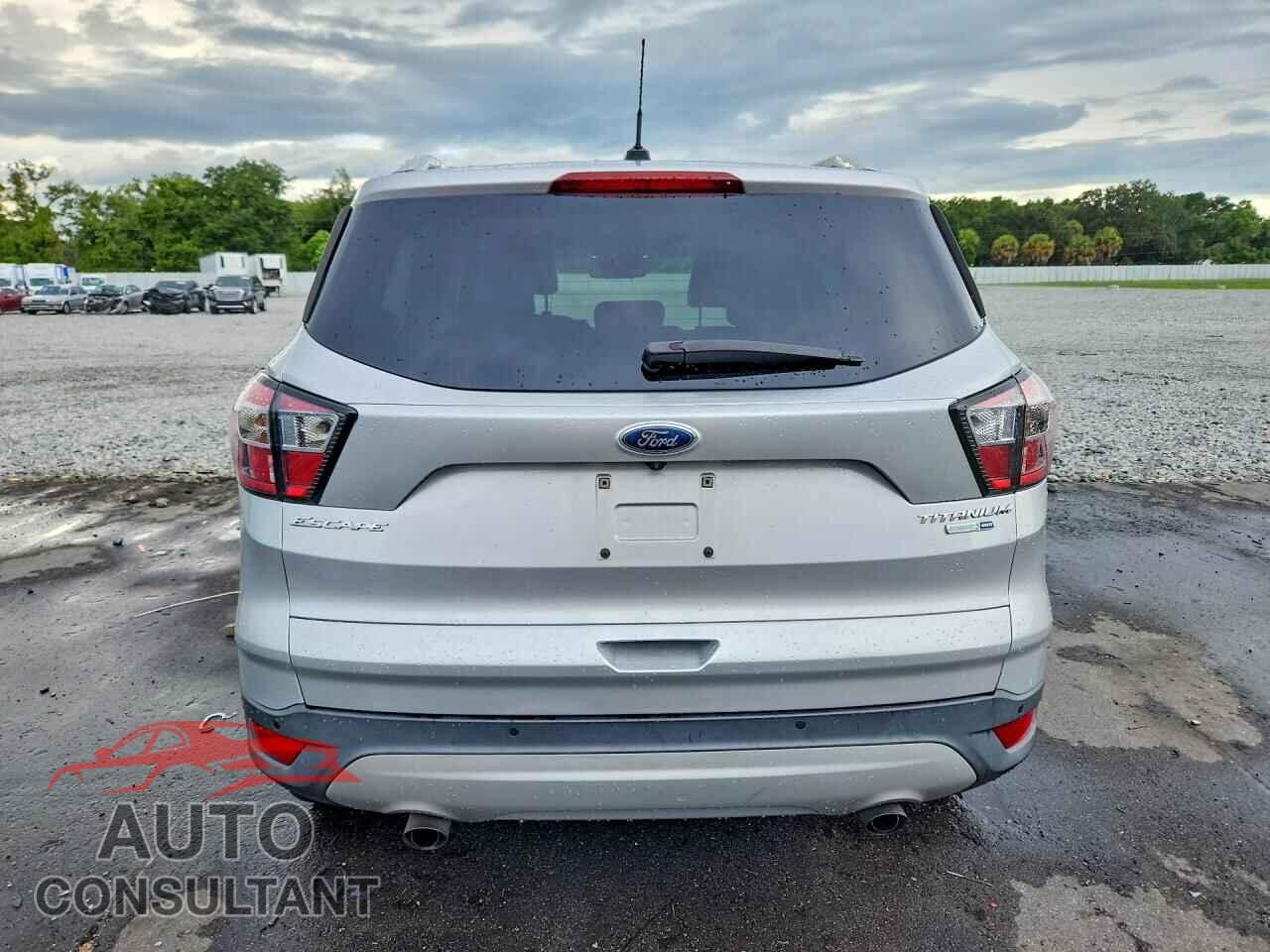 FORD ESCAPE 2017 - 1FMCU9JD8HUC82329