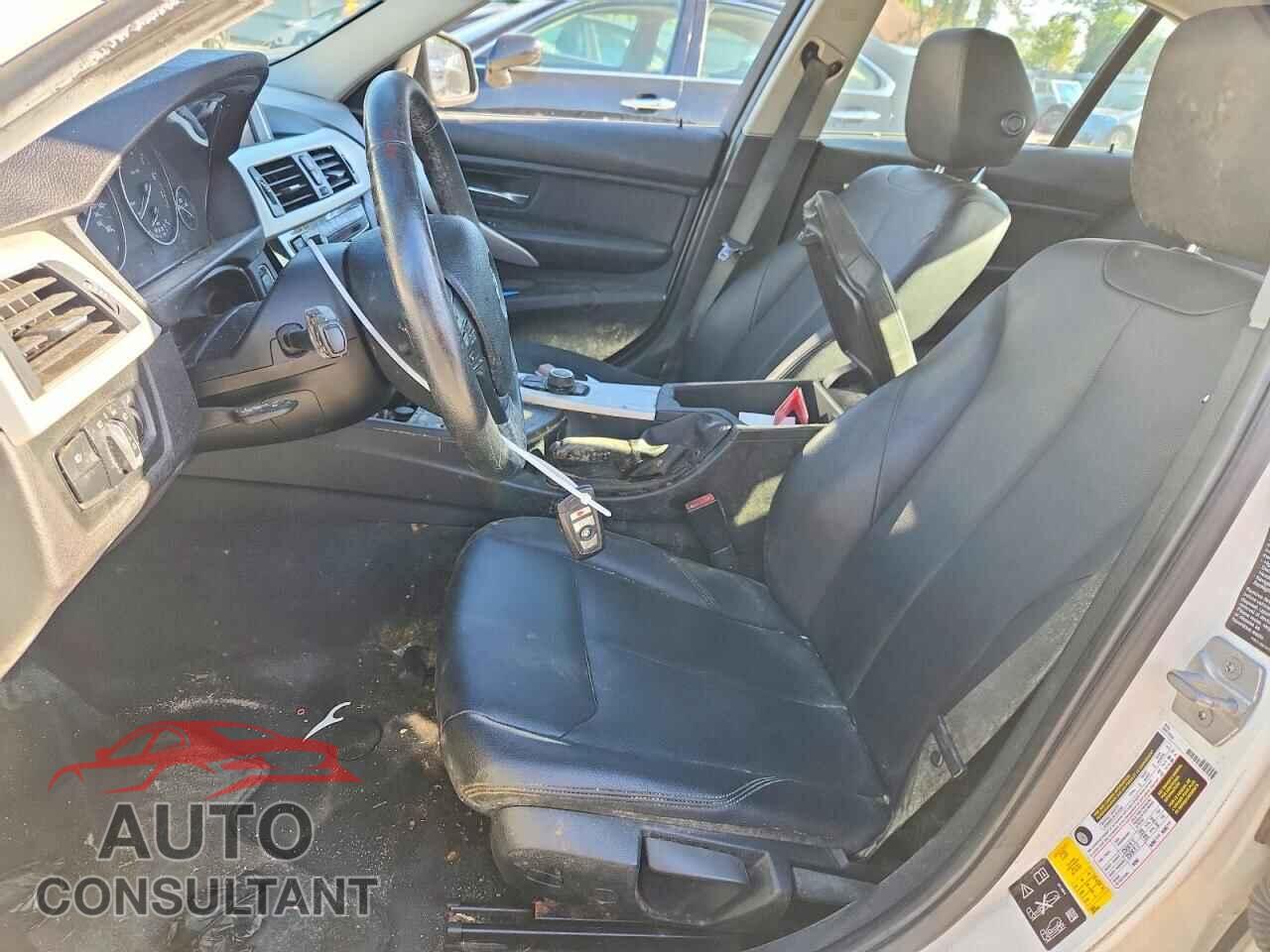 BMW 3 SERIES 2016 - WBA8E5G56GNU21587