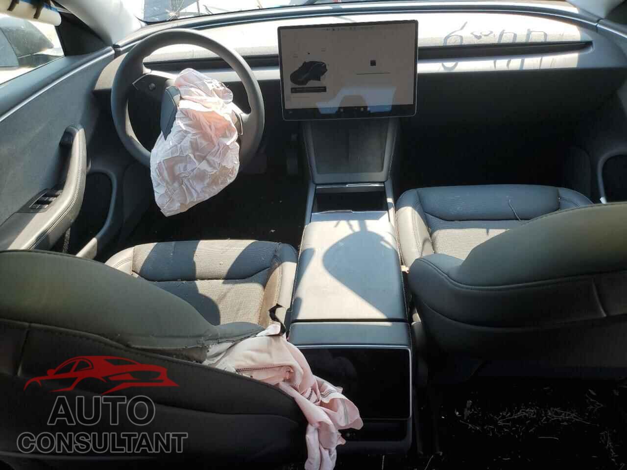 TESLA MODEL 3 2025 - 5YJ3E1EA5SF004409