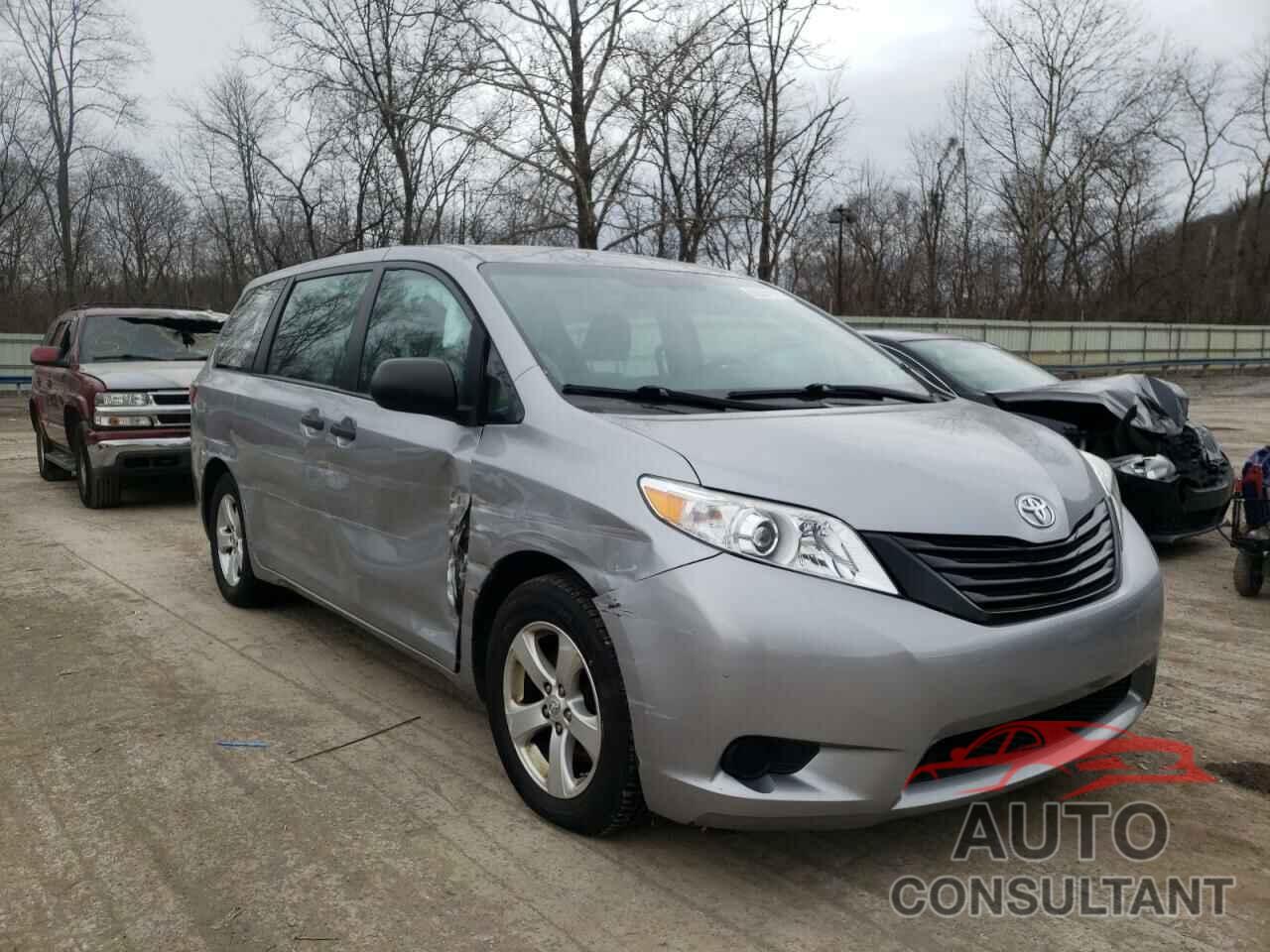 TOYOTA SIENNA 2017 - 5TDZZ3DC5HS841937