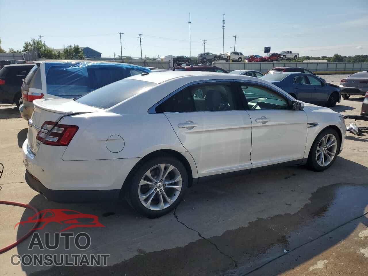 FORD TAURUS 2013 - 1FAHP2E93DG166615