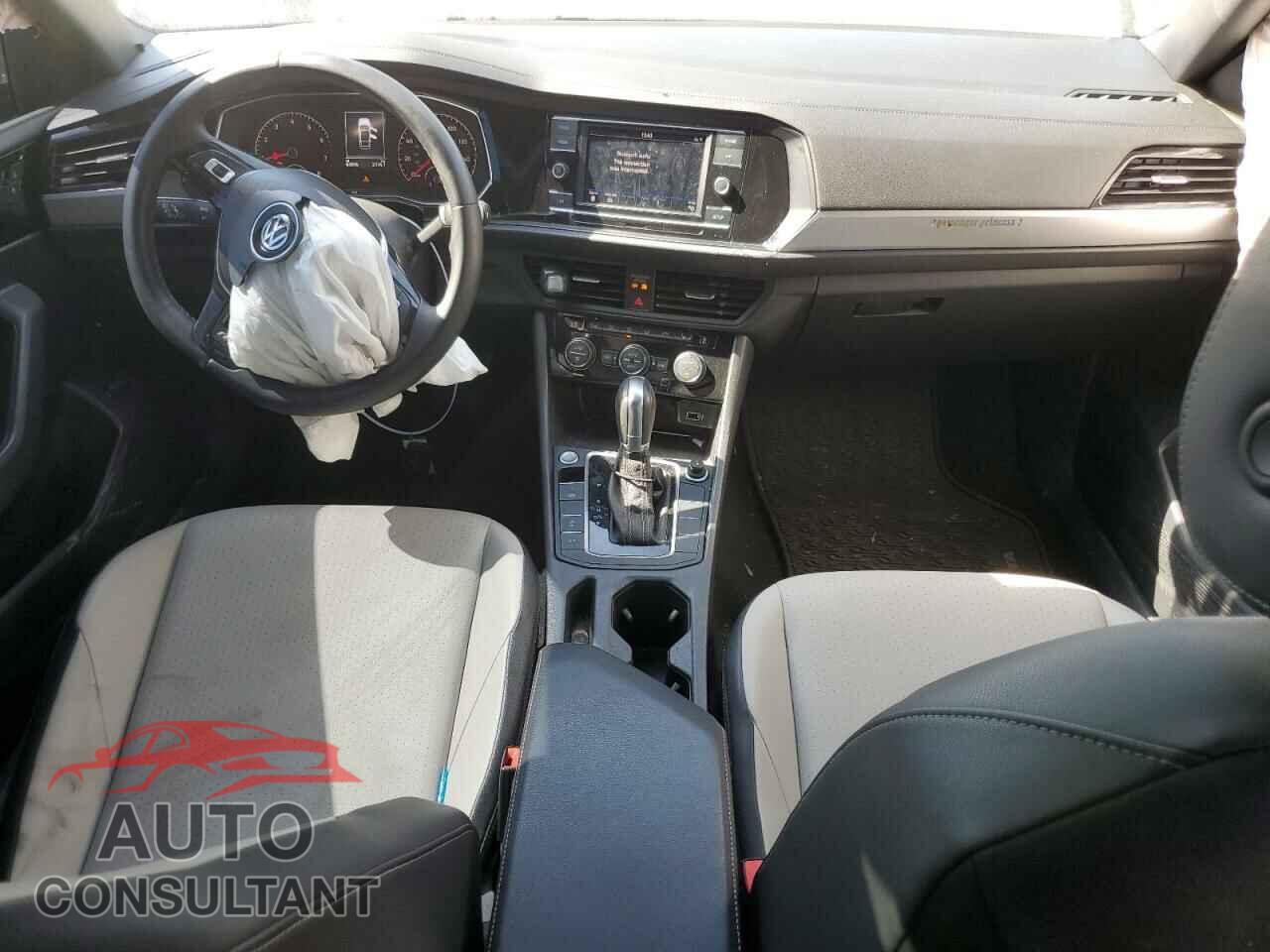 VOLKSWAGEN JETTA 2019 - 3VWC57BU8KM181255