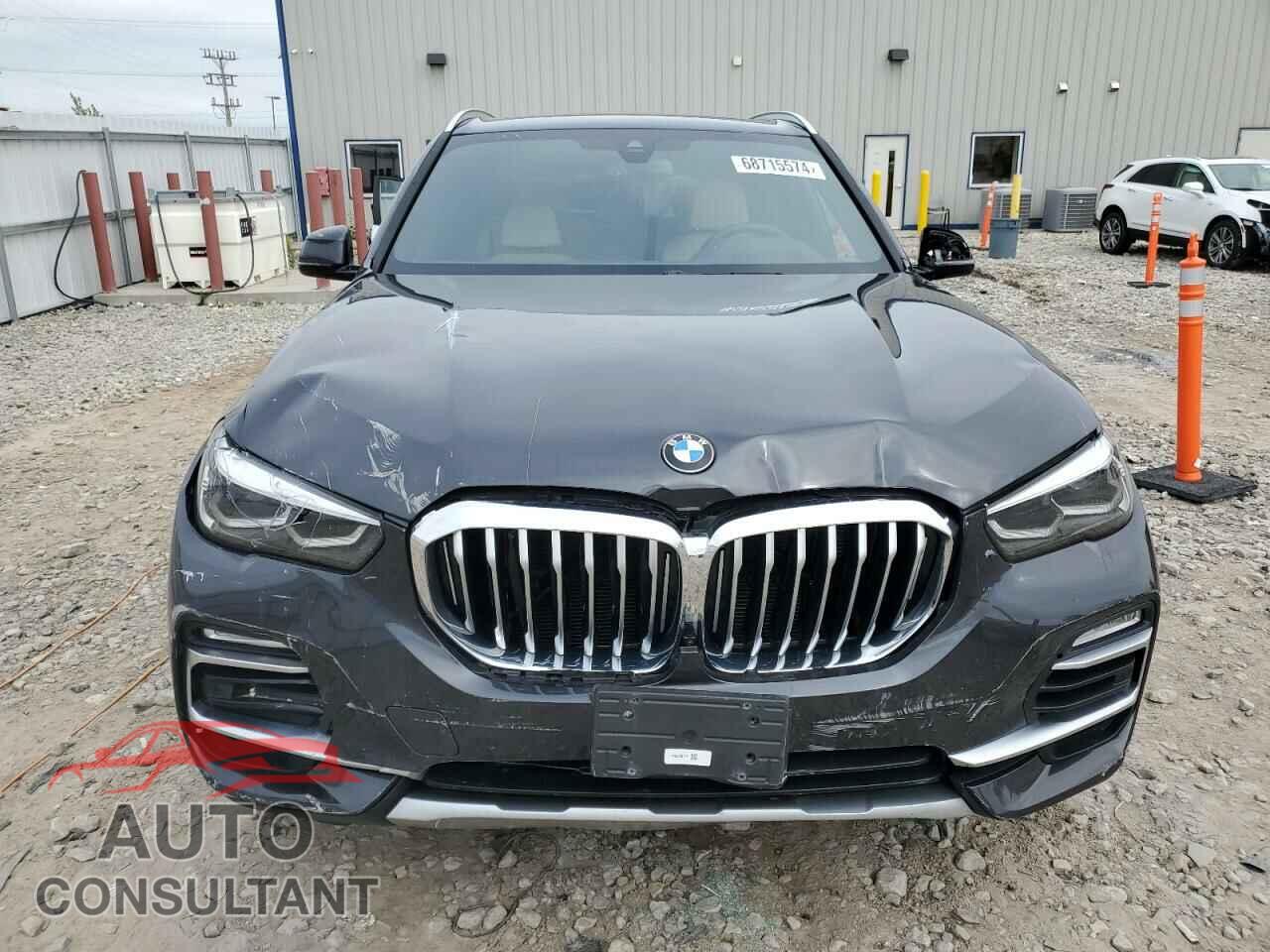 BMW X5 2021 - 5UXCR6C01M9E81803