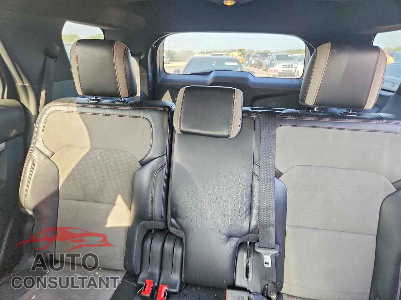 FORD EXPLORER 2017 - 1FM5K7D82HGD40354