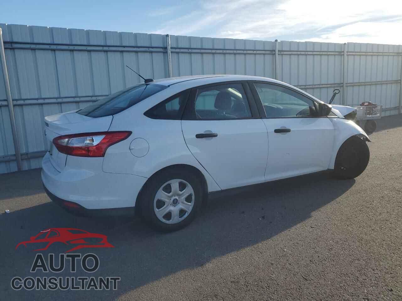 FORD FOCUS 2014 - 1FADP3E26EL119353