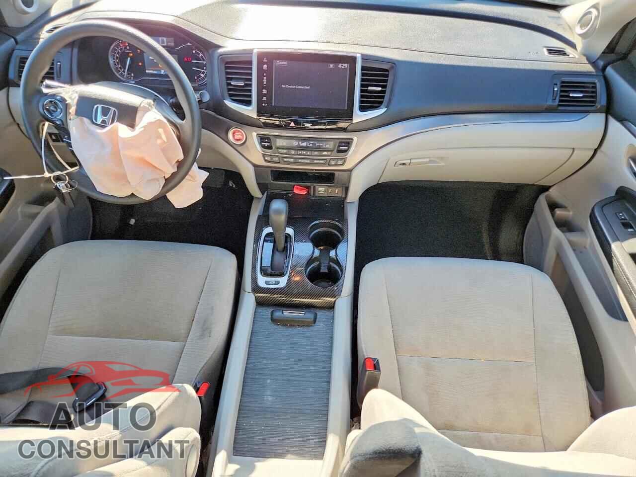 HONDA PILOT 2017 - 5FNYF6H3XHB036200
