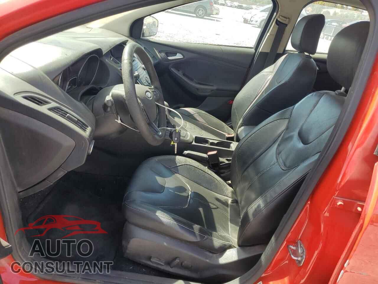 FORD FOCUS 2015 - 1FADP3F21FL330007