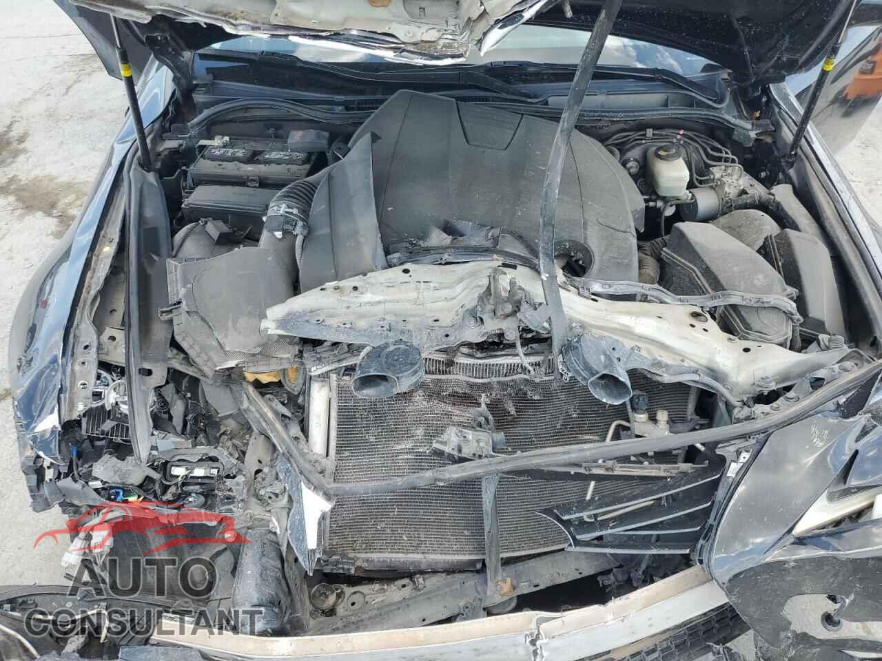 LEXUS IS 2015 - JTHBF1D29F5058174