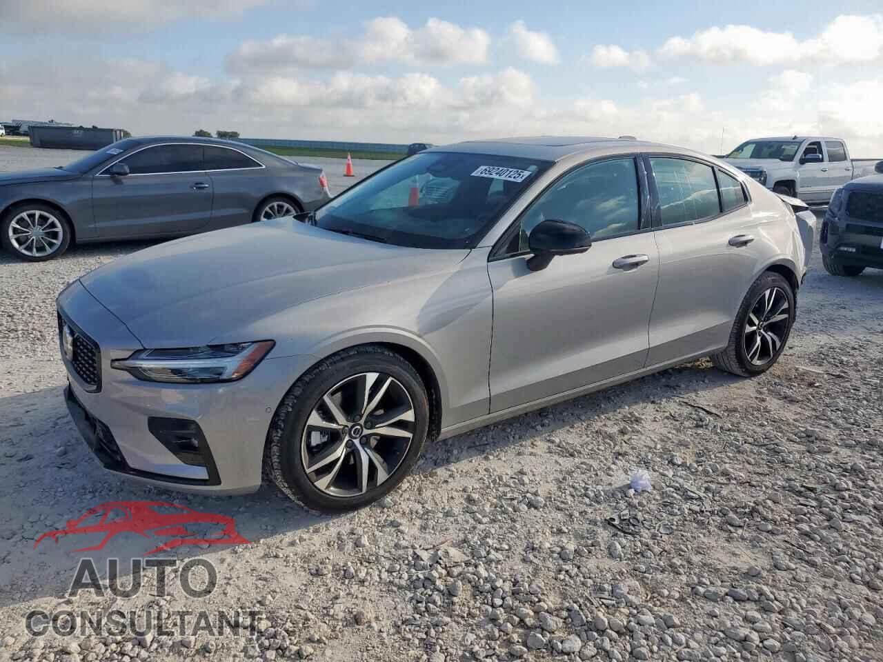 VOLVO S60 PLUS 2025 - 7JRL12FC2SG367288