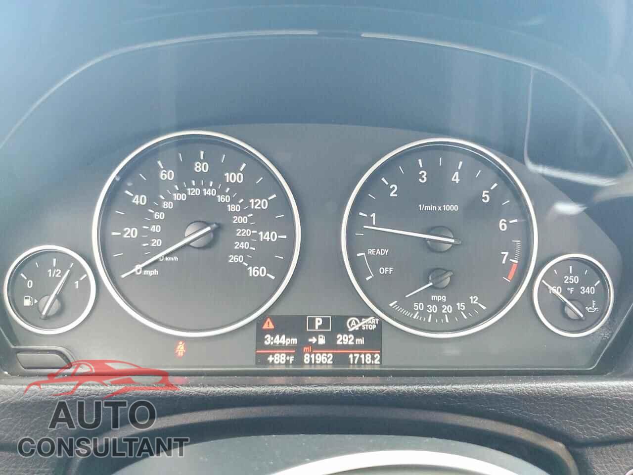 BMW 3 SERIES 2017 - WBA8A9C52HK620177
