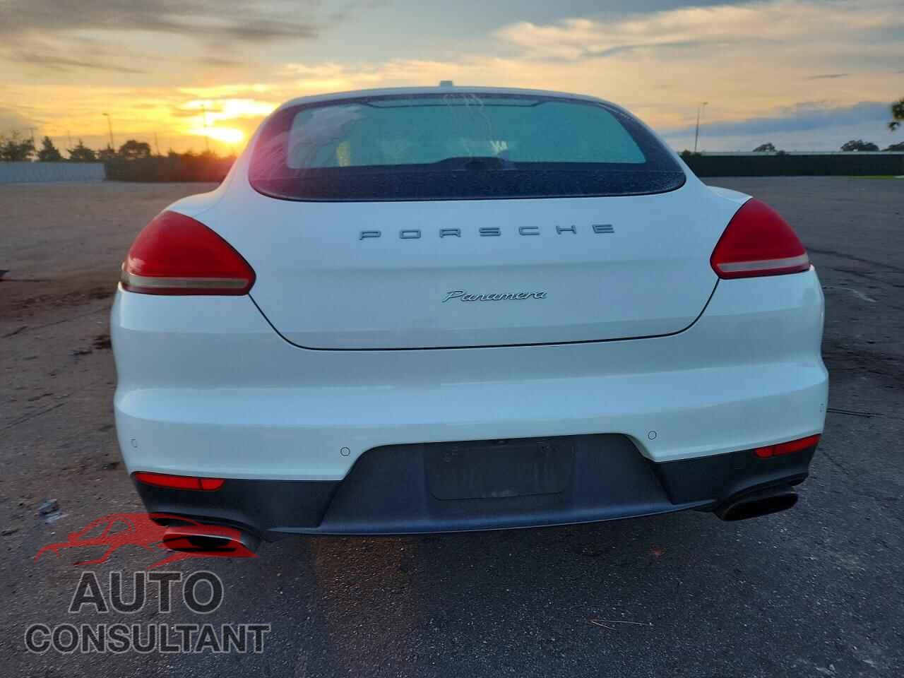 PORSCHE PANAMERA 2015 - WP0AA2A75FL004562