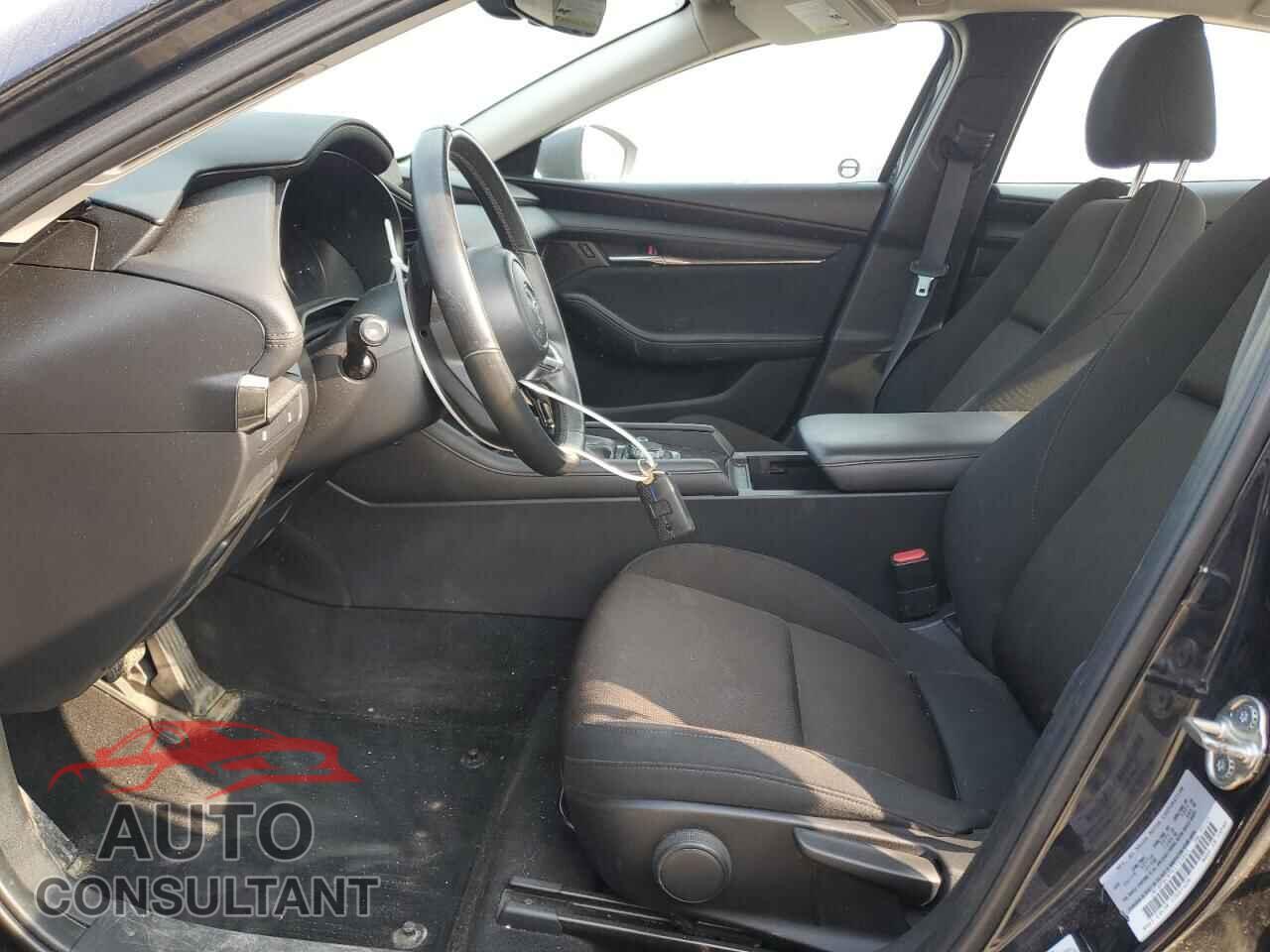 MAZDA 3 2019 - JM1BPBCM7K1123841