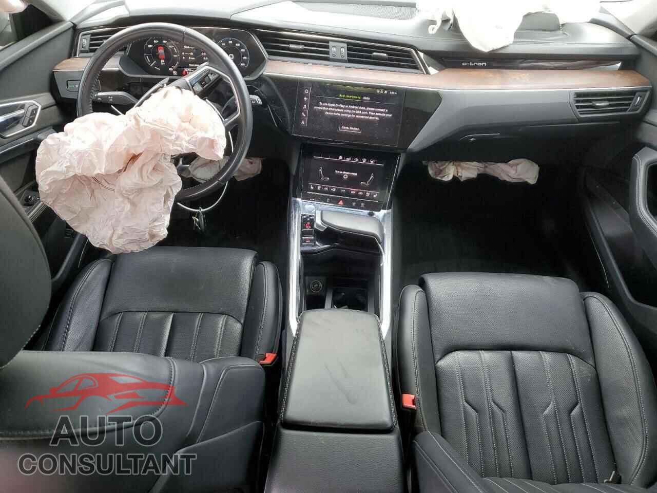 AUDI E-TRON 2019 - WA1VAAGEXKB024303