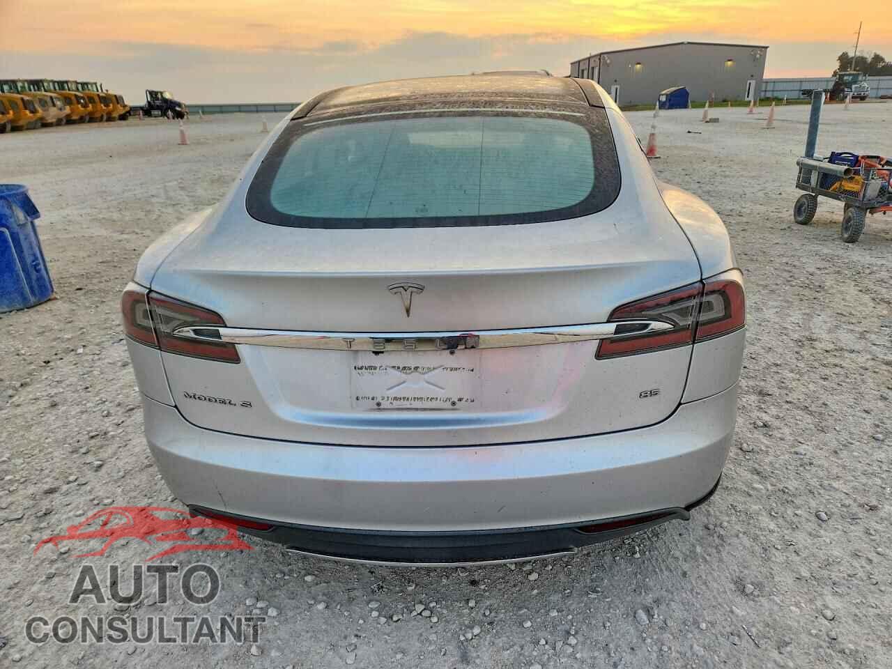 TESLA MODEL S 2013 - 5YJSA1CN0DFP17301