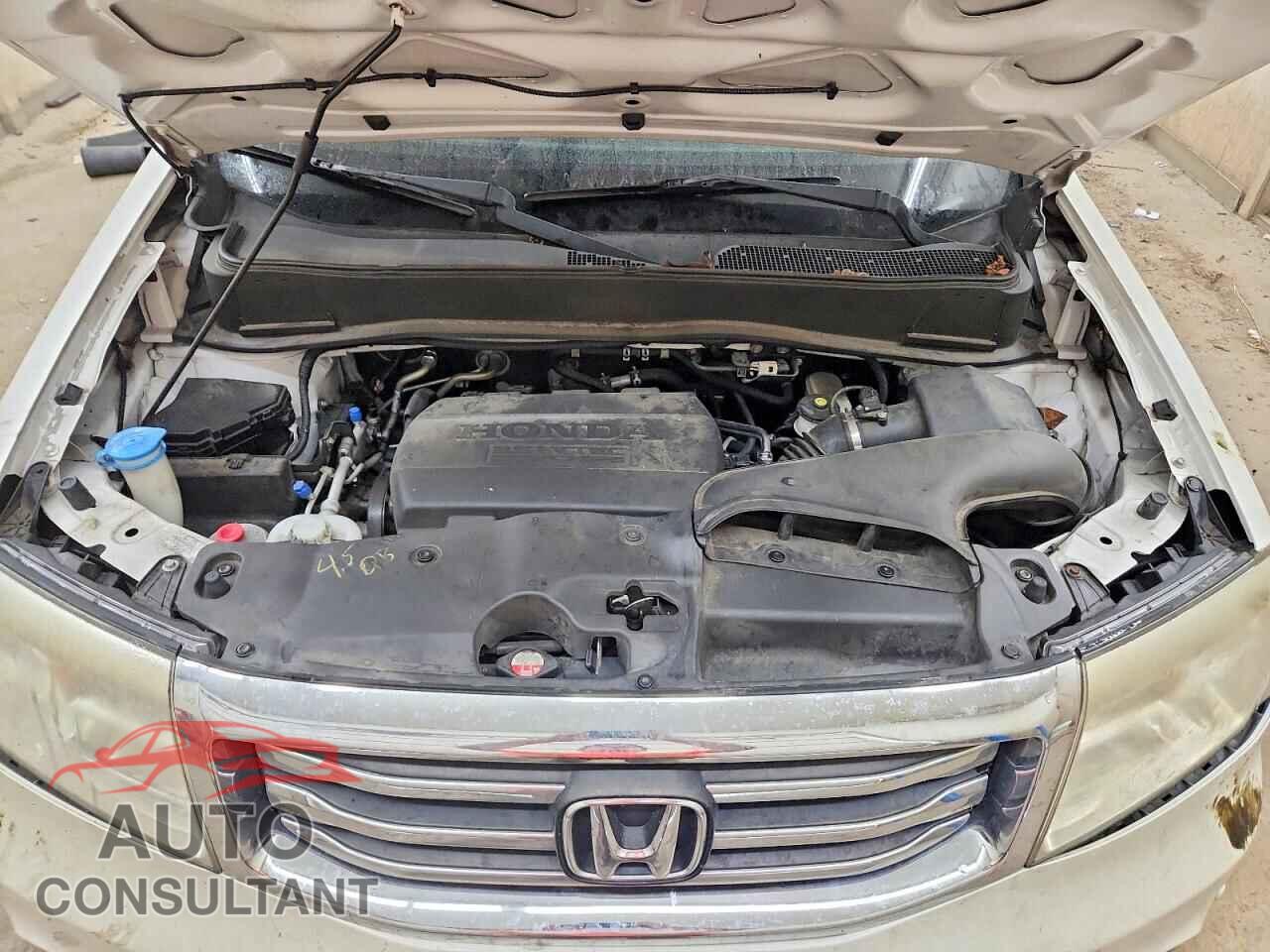 HONDA PILOT 2013 - 5FNYF3H93DB019431